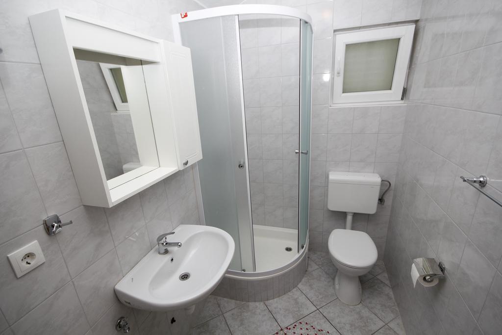 Apartments Adriatika ماكارسكا الغرفة الصورة