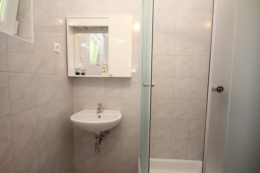 Apartments Adriatika ماكارسكا الغرفة الصورة